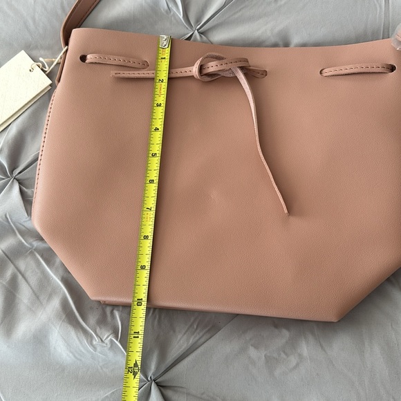 New with tags Kayla and Ava vegan leather bow tie bucket bag - Picture 9 of 10